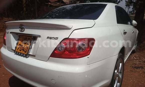 Acheter Occasion Voiture Toyota Mark X Blanc à Kampala, Ouganda Acheter Occasion Voiture Toyota Mark X Blanc à Kampala, Ouganda