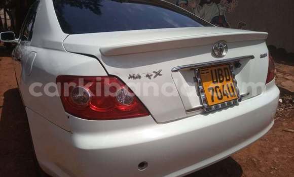 Acheter Occasion Voiture Toyota Mark X Blanc à Kampala, Ouganda Acheter Occasion Voiture Toyota Mark X Blanc à Kampala, Ouganda
