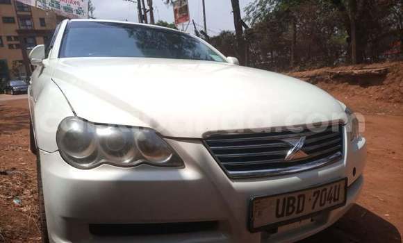 Acheter Occasion Voiture Toyota Mark X Blanc à Kampala, Ouganda Acheter Occasion Voiture Toyota Mark X Blanc à Kampala, Ouganda
