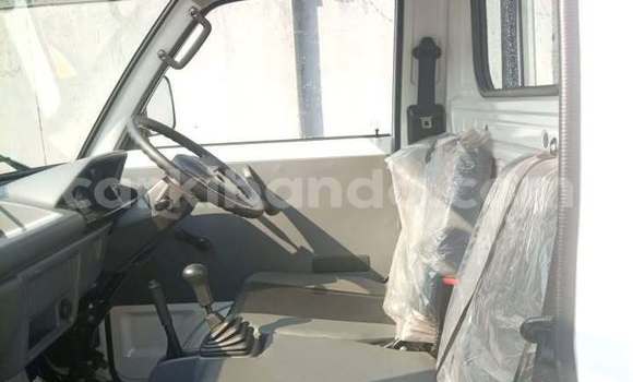 Acheter Occasion Voiture Suzuki Carry Blanc à Kampala, Ouganda Acheter Occasion Voiture Suzuki Carry Blanc à Kampala, Ouganda