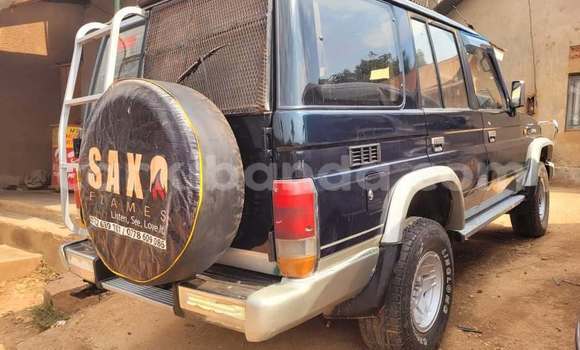 Gura Yakoze Toyota Land Cruiser Prado Black Imodoka i Kampala mu Uganda Gura Yakoze Toyota Land Cruiser Prado Black Imodoka i Kampala mu Uganda