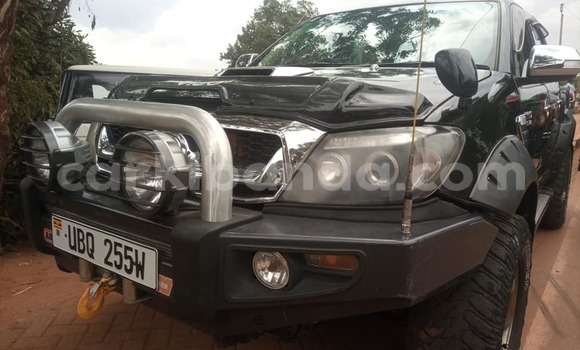 Gura Yakoze Toyota Hiluxe VIGO Black Imodoka i Kampala mu Uganda Gura Yakoze Toyota Hiluxe VIGO Black Imodoka i Kampala mu Uganda