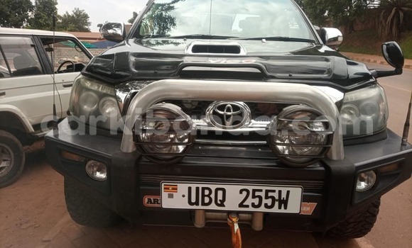 Gura Yakoze Toyota Hiluxe VIGO Black Imodoka i Kampala mu Uganda Gura Yakoze Toyota Hiluxe VIGO Black Imodoka i Kampala mu Uganda