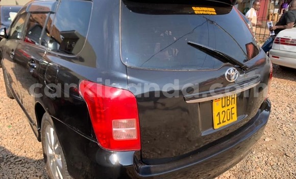 Gura Yakoze Toyota Fielder Black Imodoka i Kampala mu Uganda Gura Yakoze Toyota Fielder Black Imodoka i Kampala mu Uganda