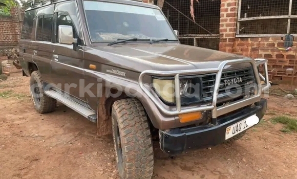 Gura Yakoze Toyota Land Cruiser Prado Other Imodoka i Bugiri mu Eastern Gura Yakoze Toyota Land Cruiser Prado Other Imodoka i Bugiri mu Eastern
