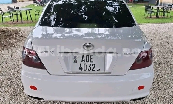 Buy Used Toyota Mark X White Car in Ibanda in Western