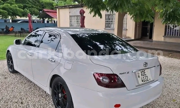 Gura Yakoze Toyota Mark X White Imodoka i Ibanda mu Western Gura Yakoze Toyota Mark X White Imodoka i Ibanda mu Western