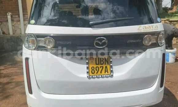 Gura Yakoze Mazda Biante White Imodoka i Bugiri mu Eastern Gura Yakoze Mazda Biante White Imodoka i Bugiri mu Eastern