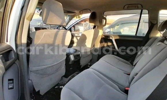 Gura Yakoze Toyota Land Cruiser Prado White Imodoka i Bugiri mu Eastern Gura Yakoze Toyota Land Cruiser Prado White Imodoka i Bugiri mu Eastern