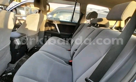 Gura Yakoze Toyota Land Cruiser Prado White Imodoka i Bugiri mu Eastern Gura Yakoze Toyota Land Cruiser Prado White Imodoka i Bugiri mu Eastern