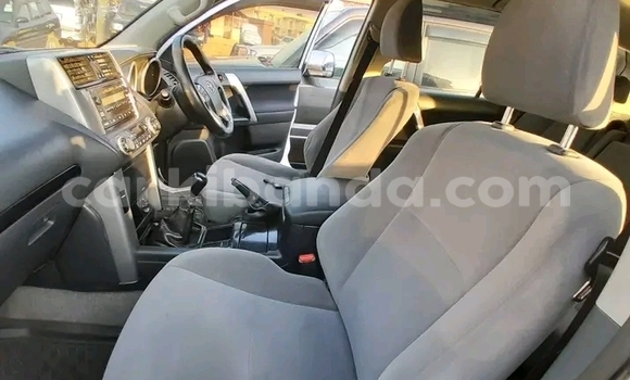 Gura Yakoze Toyota Land Cruiser Prado White Imodoka i Bugiri mu Eastern Gura Yakoze Toyota Land Cruiser Prado White Imodoka i Bugiri mu Eastern