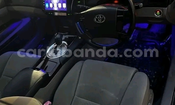 Buy Used Toyota Mark II White Car in Bugiri in Eastern