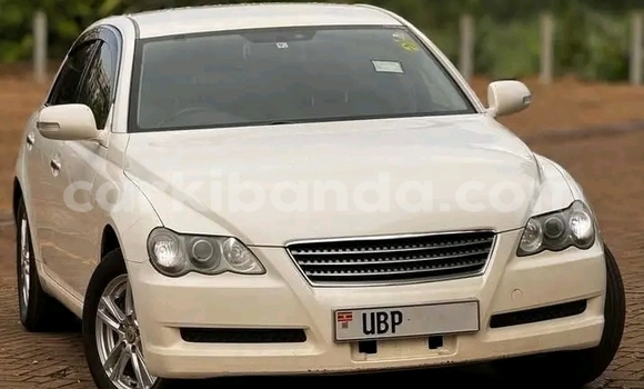 Gura Yakoze Toyota Mark II White Imodoka i Bugiri mu Eastern Gura Yakoze Toyota Mark II White Imodoka i Bugiri mu Eastern