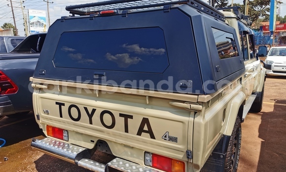 Buy Import Toyota Land Cruiser Other Car in Kampala in Uganda