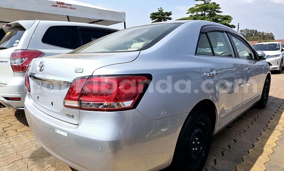Nunua Imported Toyota Premio Fedha Gari ndani ya Kampala nchini Uganda Nunua Imported Toyota Premio Fedha Gari ndani ya Kampala nchini Uganda