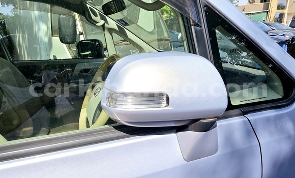 Acheter Neuf Voiture Toyota Noah Gris à Kampala, Ouganda Acheter Neuf Voiture Toyota Noah Gris à Kampala, Ouganda