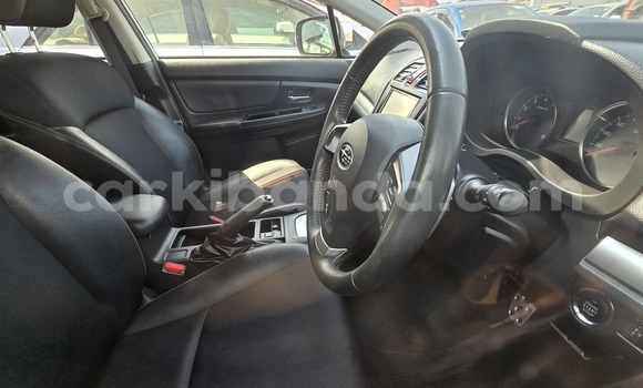 Acheter Neuf Voiture Subaru Impreza Gris à Kampala, Ouganda Acheter Neuf Voiture Subaru Impreza Gris à Kampala, Ouganda