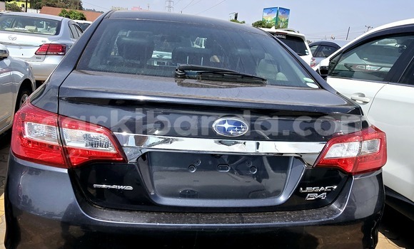 Nunua Mpya Subaru Legacy Nyeusi Gari ndani ya Kampala nchini Uganda Nunua Mpya Subaru Legacy Nyeusi Gari ndani ya Kampala nchini Uganda