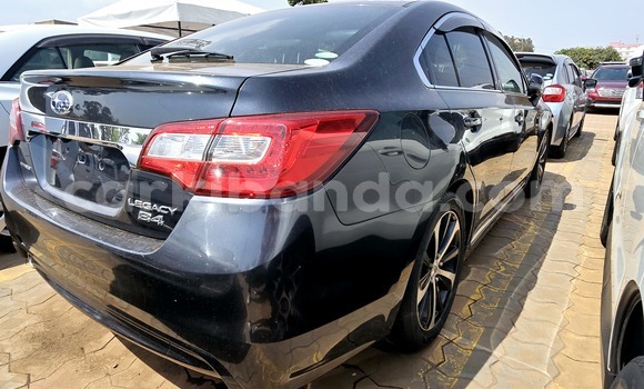 Nunua Mpya Subaru Legacy Nyeusi Gari ndani ya Kampala nchini Uganda Nunua Mpya Subaru Legacy Nyeusi Gari ndani ya Kampala nchini Uganda