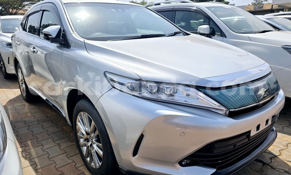 Nunua Mpya Toyota Harrier Fedha Gari ndani ya Kampala nchini Uganda Nunua Mpya Toyota Harrier Fedha Gari ndani ya Kampala nchini Uganda