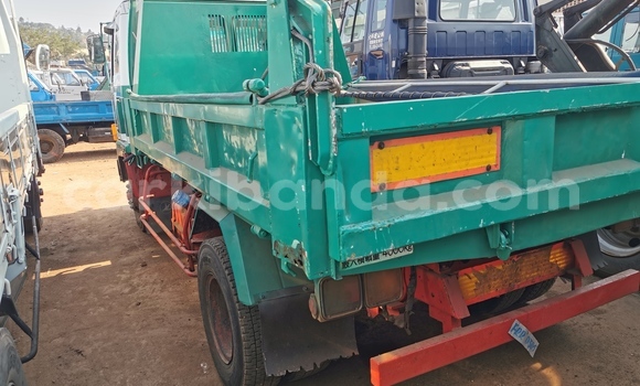 Gura Imported Isuzu FTR 850 Green Ikamyo i Kampala mu Uganda