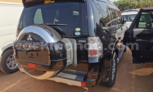 Acheter Import Utilitaire Mitsubishi Van Noir à Kampala, Ouganda