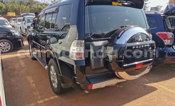 Buy Import Mitsubishi Van Black Truck in Kampala in Uganda Buy Import Mitsubishi Van Black Truck in Kampala in Uganda