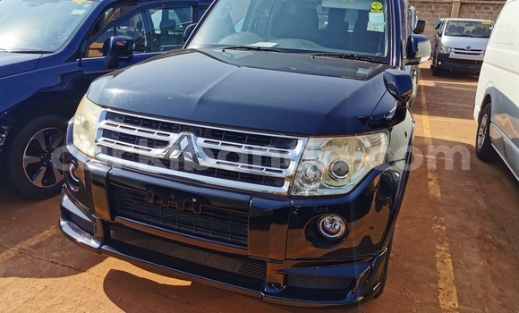 Buy Import Mitsubishi Van Black Truck in Kampala in Uganda Buy Import Mitsubishi Van Black Truck in Kampala in Uganda