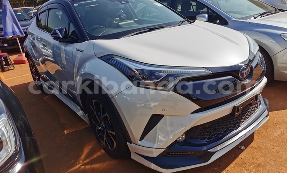 Buy Import Volkswagen Touareg White Car in Kampala in Uganda Buy Import Volkswagen Touareg White Car in Kampala in Uganda