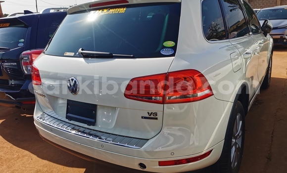 Buy Import Volkswagen Touareg White Car in Kampala in Uganda Buy Import Volkswagen Touareg White Car in Kampala in Uganda