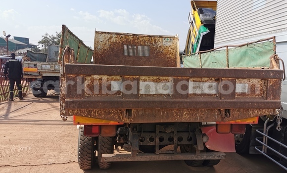 Gura Imported Isuzu FTR 850 White Ikamyo i Kampala mu Uganda Gura Imported Isuzu FTR 850 White Ikamyo i Kampala mu Uganda