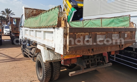 Gura Imported Isuzu FTR 850 White Ikamyo i Kampala mu Uganda Gura Imported Isuzu FTR 850 White Ikamyo i Kampala mu Uganda