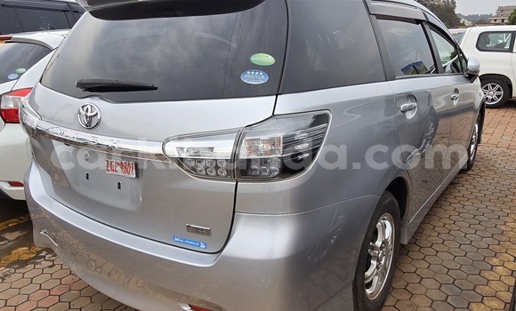 Nunua Mpya Toyota Wish Fedha Gari ndani ya Kampala nchini Uganda Nunua Mpya Toyota Wish Fedha Gari ndani ya Kampala nchini Uganda