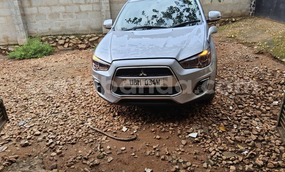 Nunua Ilio tumika Mitsubishi RVR Fedha Gari ndani ya Kampala nchini Uganda