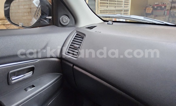 Acheter Occasion Voiture Mitsubishi RVR Gris à Kampala, Ouganda Acheter Occasion Voiture Mitsubishi RVR Gris à Kampala, Ouganda