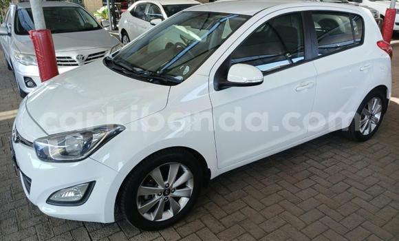 Buy Used Hyundai i20 White Car in Kampala in Uganda