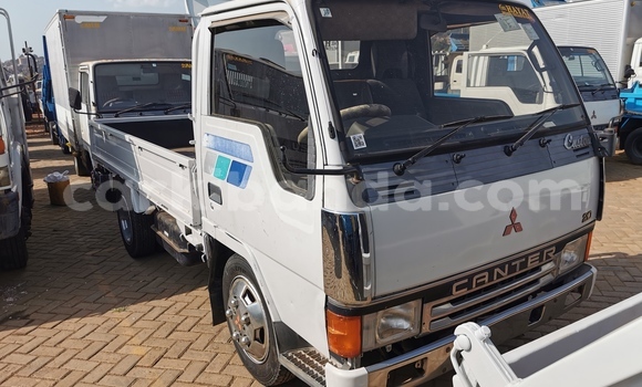 Buy Import Mitsubishi Van White Truck in Kampala in Uganda Buy Import Mitsubishi Van White Truck in Kampala in Uganda