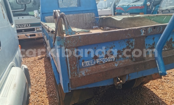 Buy Import Isuzu FTR 850 Blue Truck in Kampala in Uganda Buy Import Isuzu FTR 850 Blue Truck in Kampala in Uganda