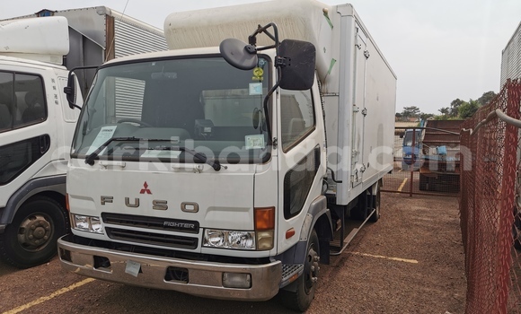 Buy Import Mitsubishi L400 White Truck in Kampala in Uganda