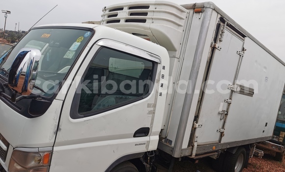 Buy Import Mitsubishi L400 White Truck in Kampala in Uganda Buy Import Mitsubishi L400 White Truck in Kampala in Uganda