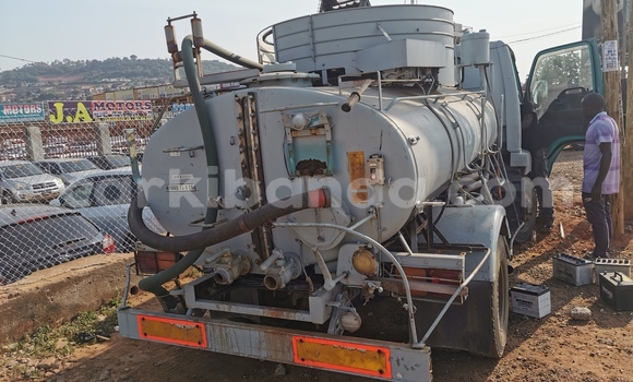 Gura Imported Isuzu FTR 850 Other Ikamyo i Kampala mu Uganda Gura Imported Isuzu FTR 850 Other Ikamyo i Kampala mu Uganda