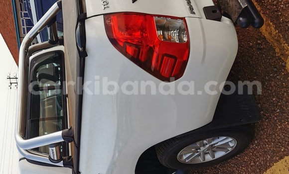 Buy Import Toyota Hilux White Car in Kampala in Uganda Buy Import Toyota Hilux White Car in Kampala in Uganda