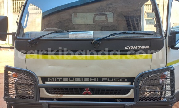 Buy Used Mitsubishi Van White Truck in Kampala in Uganda Buy Used Mitsubishi Van White Truck in Kampala in Uganda