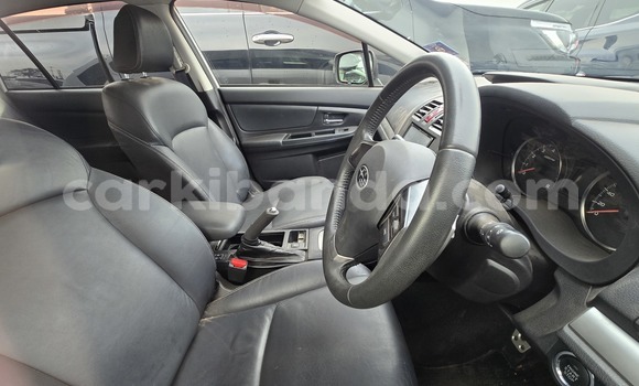 Nunua Mpya Subaru Impreza Nyeupe Gari ndani ya Kampala nchini Uganda Nunua Mpya Subaru Impreza Nyeupe Gari ndani ya Kampala nchini Uganda