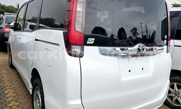 Buy New Toyota Noah White Car in Kampala in Uganda Buy New Toyota Noah White Car in Kampala in Uganda