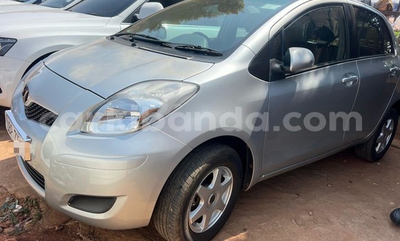 Gura Yakoze Toyota Vitz Other Imodoka i Kampala mu Uganda