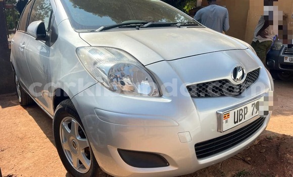 Nunua Ilio tumika Toyota Vitz Nyingine Gari ndani ya Kampala nchini Uganda Nunua Ilio tumika Toyota Vitz Nyingine Gari ndani ya Kampala nchini Uganda