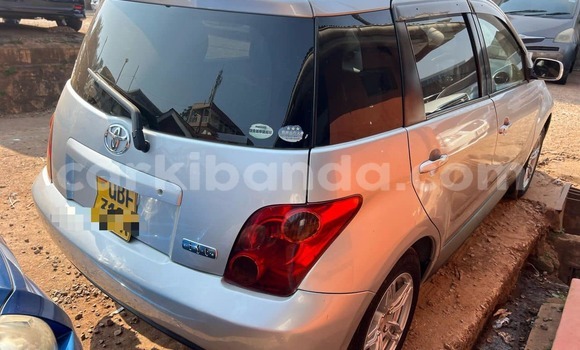 Nunua Ilio tumika Toyota IST Nyingine Gari ndani ya Kampala nchini Uganda Nunua Ilio tumika Toyota IST Nyingine Gari ndani ya Kampala nchini Uganda