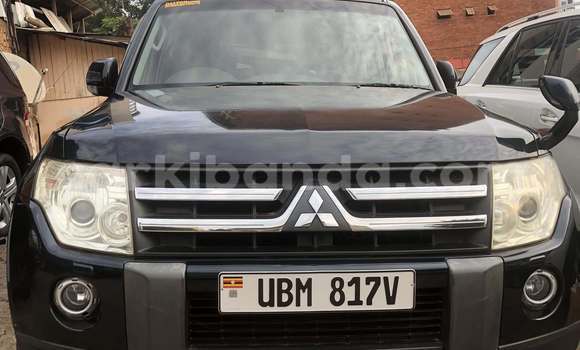Buy Used Mitsubishi Pajero Black Car in Kampala in Uganda Buy Used Mitsubishi Pajero Black Car in Kampala in Uganda