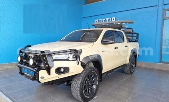 Buy Used Toyota Hilux Beige Car in Kampala in Uganda